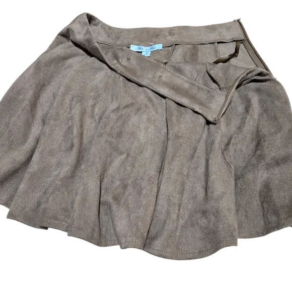 She+Sky faux swede leather skirt. Size S tan skirt. - Picture 3 of 6